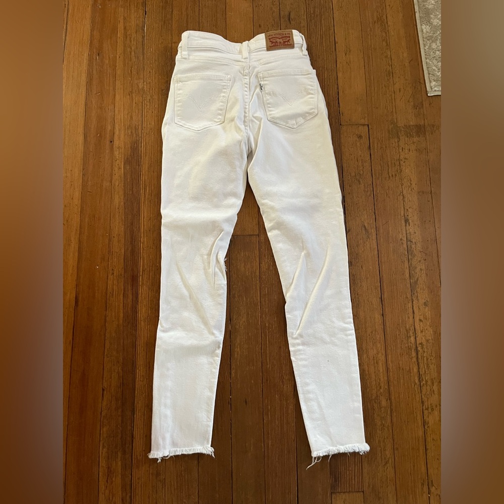 Levi's Women's High Rise Jeans in White